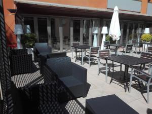A restaurant or other place to eat at Abba Garden