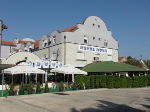 Mynd úr myndasafni af Hotel Duga í Novi Sad