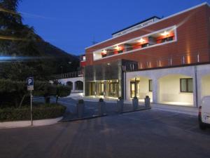 Hoone, kus hotell asub