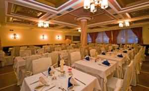 Restaurace v ubytování Hotel Touring + 37 fotografií