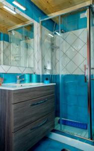 Koupelna v ubytování B&B Borgo Marinella