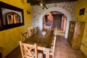 Fotografie z fotogalerie ubytování Casas Herrenales de Ulaca v destinaci Solosancho