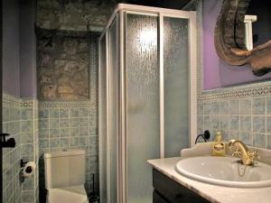 Kúpeľňa v ubytovaní Las Casas del Duraton + 37 fotografií