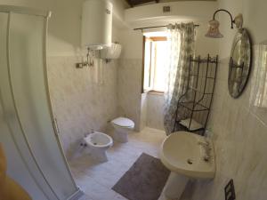 Koupelna v ubytování Agriturismo campagna in compagnia + 37 fotografií