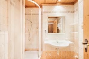 Łazienka w obiekcie Hotel Hoferwirt