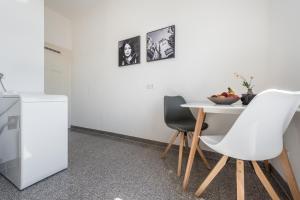 Küche/Küchenzeile in der Unterkunft Family-Apartments Freiburg
