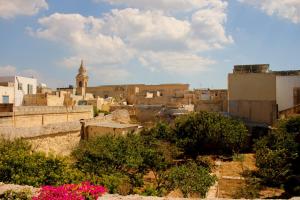 Vista generica su Rabat o vista sulla città dall'interno dell'affittacamere