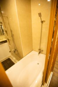 Koupelna v ubytování Anh Nguyet Hotel