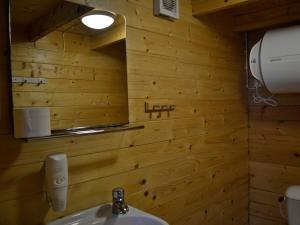 Koupelna v ubytování Camping Männisalu