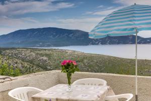 Fotografie z fotogalerie ubytování Sea view house Rukonic Ustrine v destinaci Ustrine
