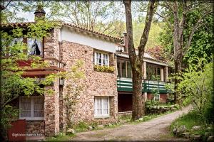 Santa Fe de Montseny的住宿－Hostal l'Avet Blau，相簿中的一張相片