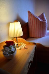A seating area at Ferienwohnung Frauenschuh