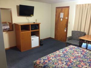 TV/trung tâm giải trí tại Welch Motel