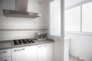 Kuchyňa alebo kuchynka v ubytovaní Apartamento Buhaira