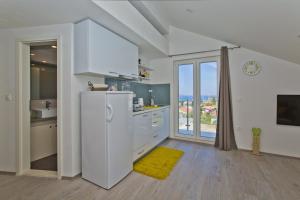 Apartments Juric的厨房或小厨房