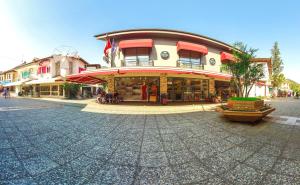The building in which a panziókat is located