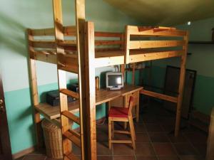 Poschodová posteľ alebo postele v izbe v ubytovaní Pulica Holiday Home
