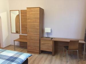 Postel nebo postele na pokoji v ubytování Jujhar's Gästehaus