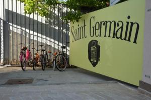 Jízda na kole v ubytování Hotel Saint Germain nebo okolí