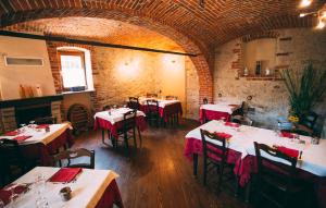Restaurace v ubytování Albergo dei Pescatori + 22 fotografií