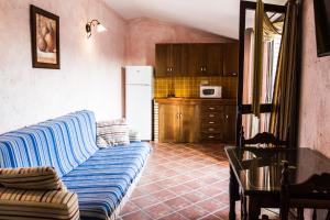 Kuchnia lub aneks kuchenny w obiekcie Aparthotel Rural 12 Caños