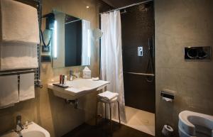 A bathroom at Uptown Palace
