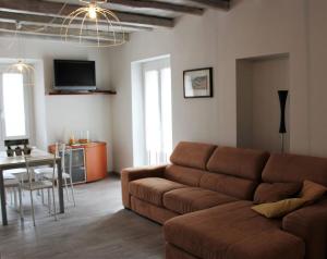 A seating area at Bellavista wonderful lake view