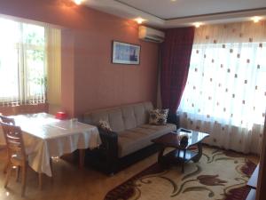 Χώρος καθιστικού στο Халглар Апартментс