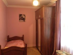 Voodi või voodid majutusasutuse Mari's Apartment Kazbegi toas