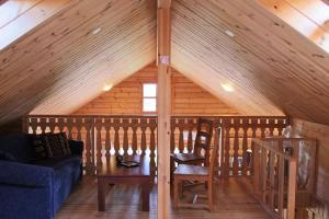 Χώρος καθιστικού στο Geysir - Modern Log Cabin