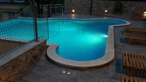 Výhled na bazén z ubytování Apartments Villa Atta nebo okolí