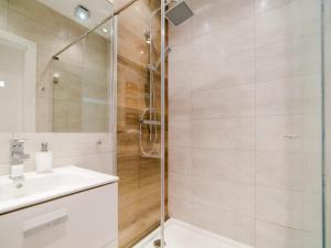 Łazienka w obiekcie Lucky40 - Apartament z widokiem na morze, SPA gratis, Dwie Sosny
