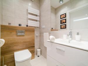 Łazienka w obiekcie Lucky40 - Apartament z widokiem na morze, SPA gratis, Dwie Sosny