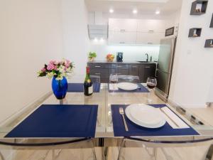 Kuchnia lub aneks kuchenny w obiekcie Lucky40 - Apartament z widokiem na morze, SPA gratis, Dwie Sosny