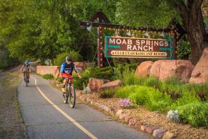Kolesarjenje v okolici nastanitve Moab Springs Ranch