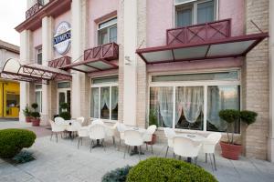 Budova, kde se hotel nachází