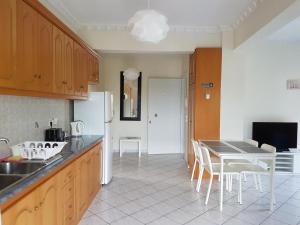 Dapur atau dapur kecil di Cave Apartments