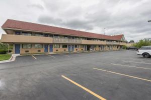 Motel 6-Overland Park, KS