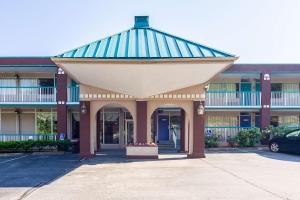 Motel 6-Groton, CT - Casinos nearby