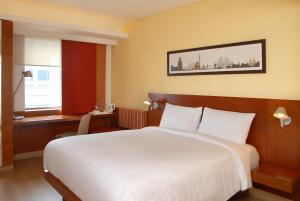 ibis Chennai Sipcot - An Accor Brand客房内的一张或多张床位