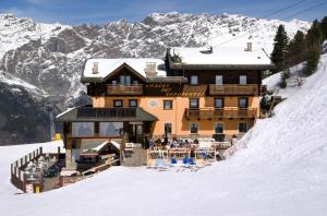 Chalet Dei Rododendri durante o inverno