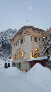 The Castle Hotel v zimě