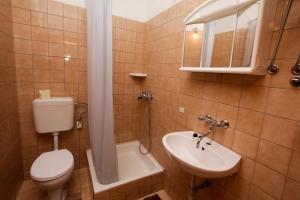 Koupelna v ubytování Apartments Stanko + 29 fotografií