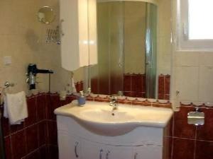 Fotografia z galérie ubytovania One-Bedroom Apartment Crikvenica v destinácii Crikvenica