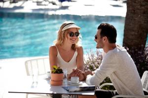 入住Louis St. Elias Resort & Waterpark的客人