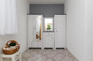 Fotografie z fotogalerie ubytování Apartment in Novi Vinodolski 15308 v destinaci Novi Vinodolski