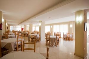 Restaurace v ubytování Sunday's Beach
