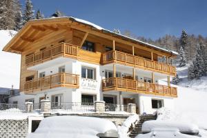 Fotografia z galérie ubytovania Apartments La Mana v destinácii Santa Cristina in Val Gardena