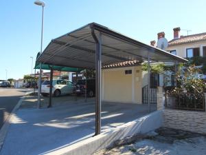 Budynek, w którym mieści się apartament