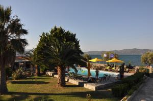 The swimming pool at or close to Ariadnes Holiday Accommodation I